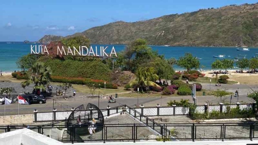 Pantai Kuta Mandalika