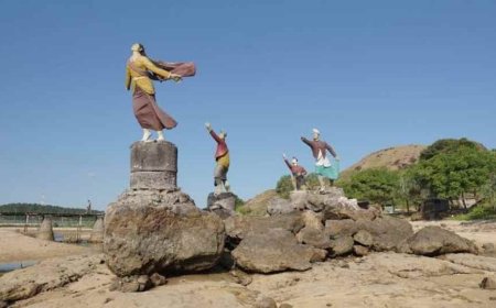 Legenda Putri Mandalika: Kisah Pengorbanan Abadi & Festival Bau Nyale Lombok