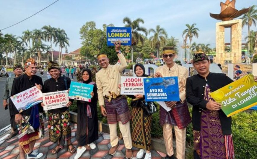 Parade Budaya Lombok Sumbawa Hiasi CFD Malang Desember 2025